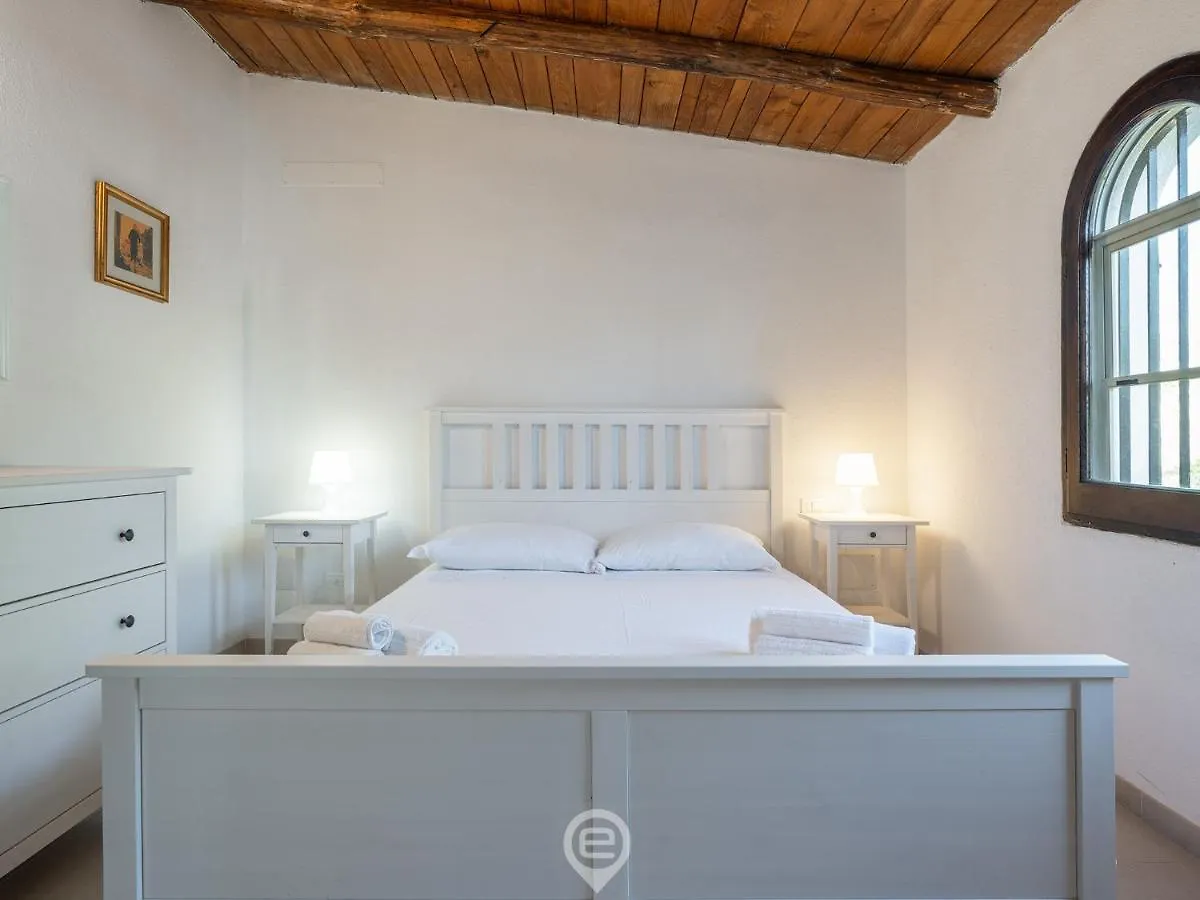 Villa Due Mari Simius 0*,  Italia
